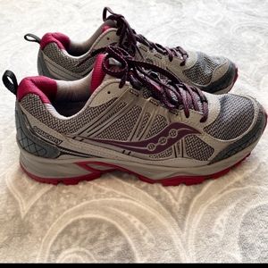 Women's Saucony Running shoes